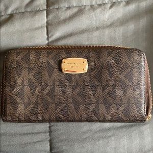 michael kors wallet